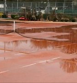 Actief drainagesysteem tegen wateroverlast op tennisbanen